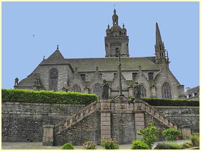 Bretagne - umfriedeter Pfarrbezirk Saint-Thégonnec