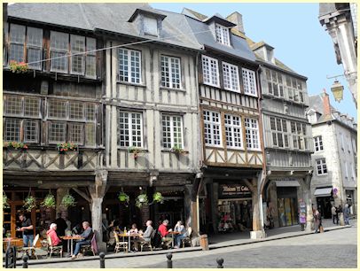 Bretagne Reiseziele Côtes-d'Armor - Dinan