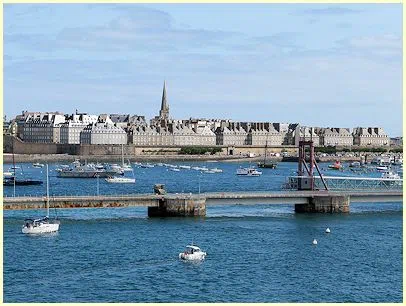 Bretagne - Blick auf Saint-Malo