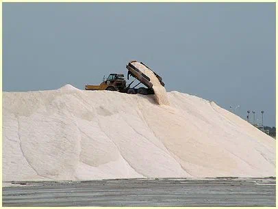 Salzernte Salin-de-Giraud (Camargue) im Herbst
