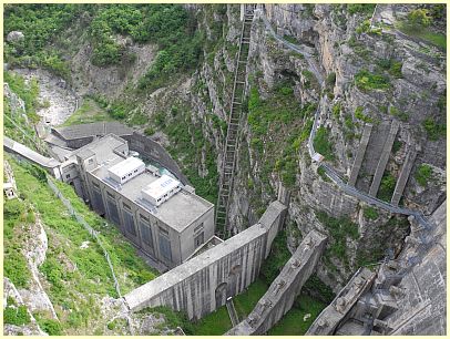 Kraftwerk EDF am Verdon - Lac de Castillon