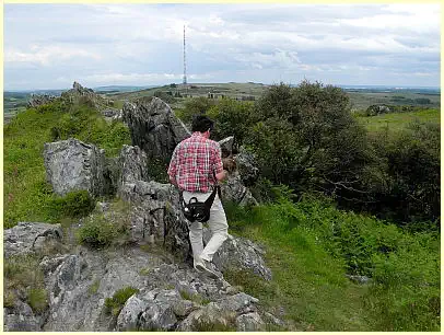 im Hintergrund die Sendestation Roc'h Trédudon - Monts d'Arrée im Hintergrund die Sendestation Roc'h Trédudon - Monts d'Arrée