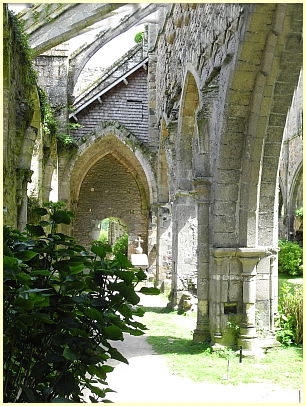 linkes Seitenschiff Abteikirche Abbaye de Beauport Paimpol