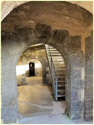 Innenräume des Fort du Petit Gouin
