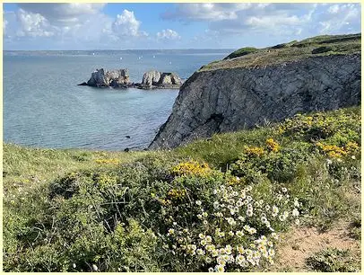 Oberhalb der Bucht Porzh Korven