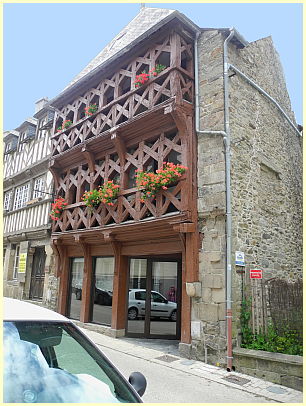 Tréguier - modernisiertes Fachwerkhaus Rue Colvestre 12