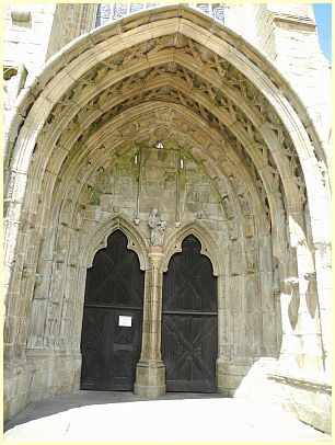 Tréguier - Kathedrale Saint-Tugdual Portal de la Tour de Cloches