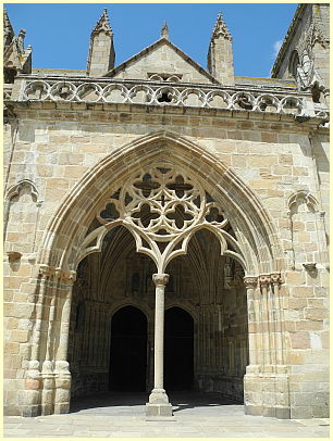 Tréguier - Kathedrale Saint-Tugdual Porche du Peuple
