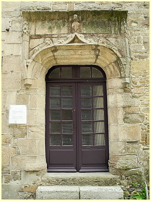Tréguier - Portal Hôtel de Tournemine