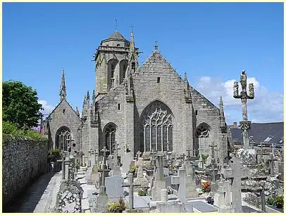 umfriedete Pfarrbezirke der Bretagne - Friedhof und Einfassung Saint-Ronan in Locronan umfriedete Pfarrbezirke der Bretagne - Friedhof und Einfassung Saint-Ronan in Locronan