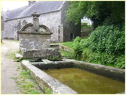 umfriedete Pfarrbezirke der Bretagne - Brunnen Kapelle Notre-Dame-de-Bonne-Nouvelle umfriedete Pfarrbezirke der Bretagne - Brunnen Kapelle Notre-Dame-de-Bonne-Nouvelle
