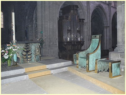 Hochaltar, Mobiliar und Orgel - Kathedrale Saint-Vincent