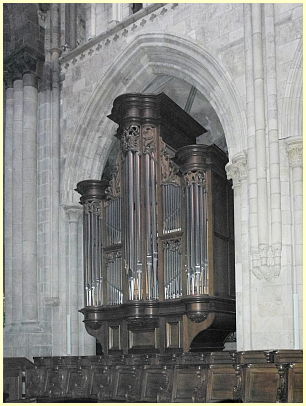 Orgel des Chors - Kathedrale Saint-Vincent