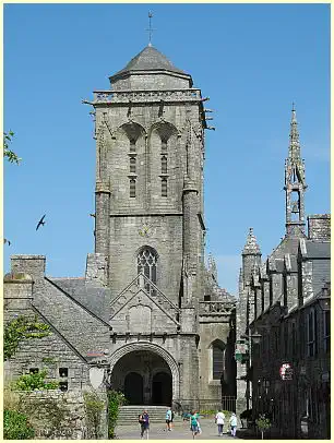 Kirchturm Kirche Saint-Ronan