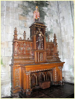  Seitenkapelle mit Holzaltar Kirche Saint-Malo Dinan