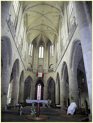 Chor mit Hochaltar Kirche Saint-Malo Dinan