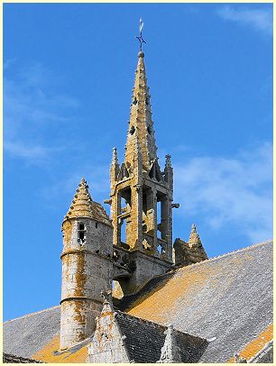 Glockenturm Kirche Saint-Nonna