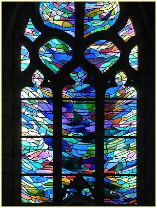 Kirchenfenster von Manessier Kapelle Notre-Dame-de-Bonne-Nouvelle Kirchenfenster von Manessier Kapelle Notre-Dame-de-Bonne-Nouvelle