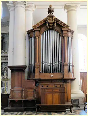 Orgel im Chor, Saint-Gervais-et-Saint-Protais