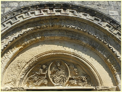 Tympanon Portal Kirche Église Notre-Dame d'Étretat