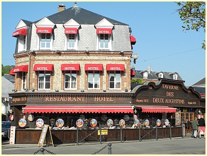 Étretat - Hotel Restaurant La Taverne des Deux Augustins