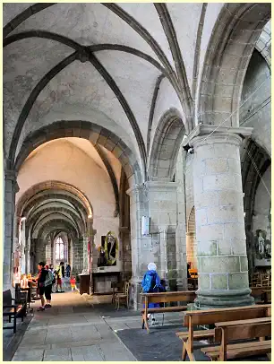 Seitenschiff Notre-Dame du Cap Lihou