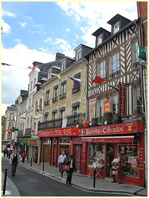Ladengeschäfte Rue Dauphin - Honfleur