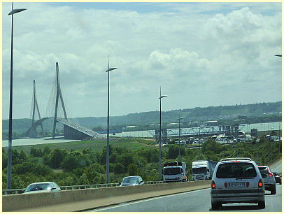 Pont de Normandie mit Mautstation