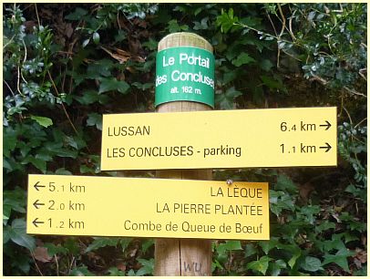 Les Concluses de Lussan - Wanderschild - Schlucht Gorges de l'Aiguillon
