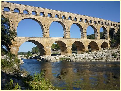 Brücke Pont du Gard - Wasserleitung