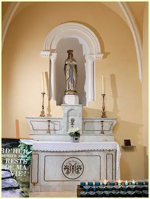La Roque-sur-Cèze - Altar der unbefleckten Empfängnis Kirche Saint-Laurent