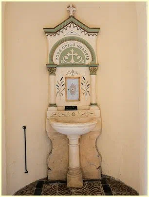 La Roque-sur-Cèze - Taufkapelle Kirche Saint-Laurent