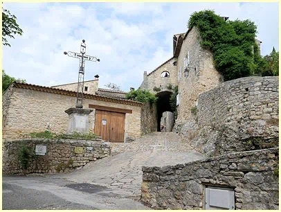 La Roque-sur-Cèze - Missionskreuz