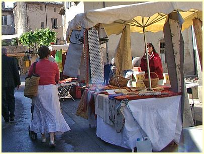 Markt in der Provence - Tischwäsche in allen Farben