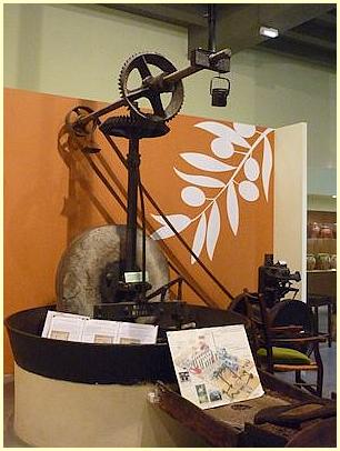 Musée de l'Oliviers - Oliven-Steinmühle mit Antrieb