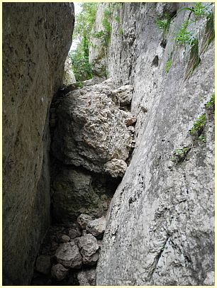Hindernis großer Felsen - Schlucht Gorges du Régalon
