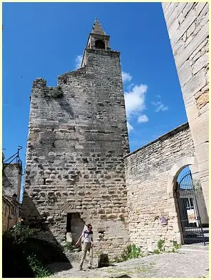 Bergfried des Château de Barjac