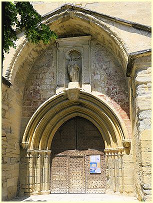 Caromb Eingangsportal Kirche Saint-Maurice