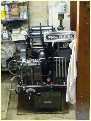 Fontaine-de-Vaucluse - Heidelberger Papiermühle Maschinen Vallis Clausa
