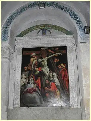 Fontaine-de-Vaucluse - Seitenschiff Notre-Dame-et-Saint-Véran mit Gemälde der Kreuzabnahme