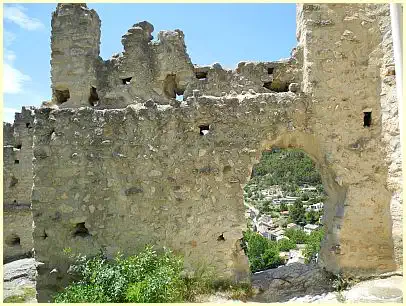 Fontaine-de-Vaucluse - Schloss der Bischöfe von Cavaillon