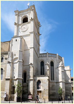L'Isle-sur-la-Sorgue - Kirchturm und Apsis Notre-Dame-des-Anges