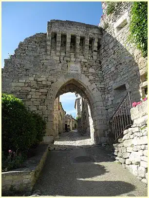 Portail de la Garde - Lacoste