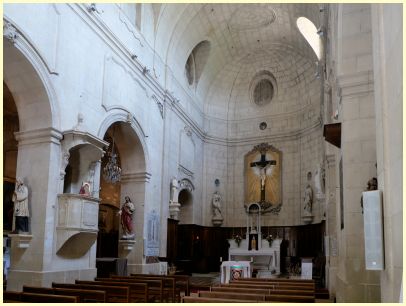 Maussane-les-Alpilles - Kirchenschiff Sainte-Croix