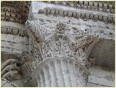 korinthische Säule Arc de Triomphe d'Orange