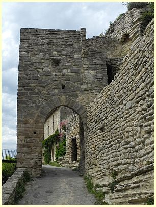 Tor Porte des Remparts - Saignon