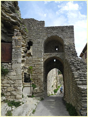Rückseite Tor Porte des Remparts - Saignon