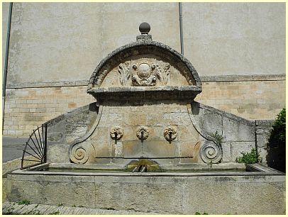 Brunnen Fontaine du Mathéron - Saint-Saturnin-lès-Apt