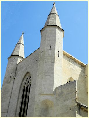 Westfassade Collégiale Notre-Dame de Villeneuve-lès-Avignon